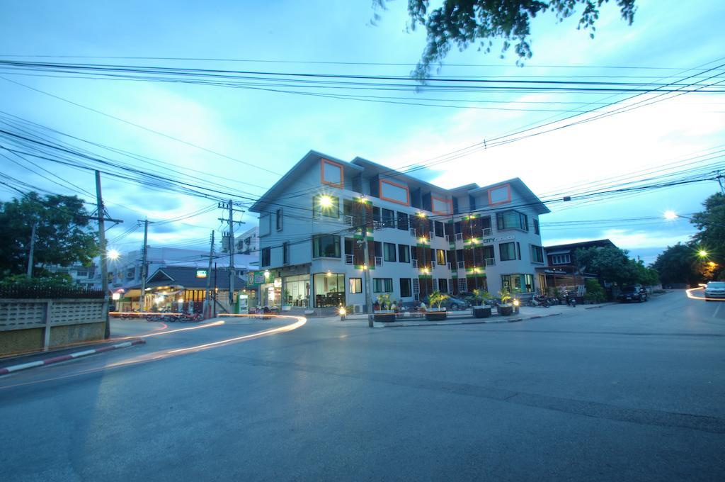 City Ratsada Lampang Kültér fotó
